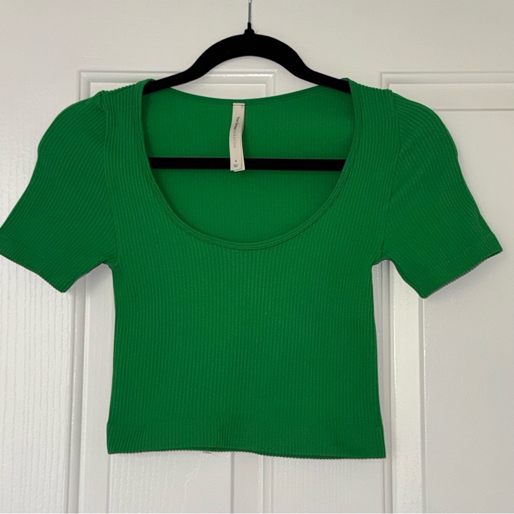 Aritzia The Group Babaton Ribbed Cropped Shirt Bright Green Size Small Preowned